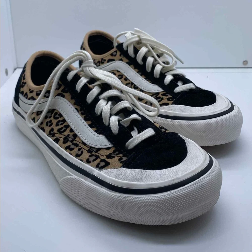 Vans Leopard Print Unisex Lace-Up Sneakers Size Women’s 5 / Men’s 3.5 - Picture 1 of 9